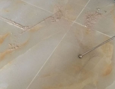 珲春瓷砖空鼓维修公司分享粘合剂选择不当在瓷砖铺贴过程中可能导致以下问题